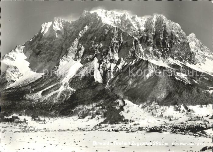 Ehrwald Tirol mit Zugspitze