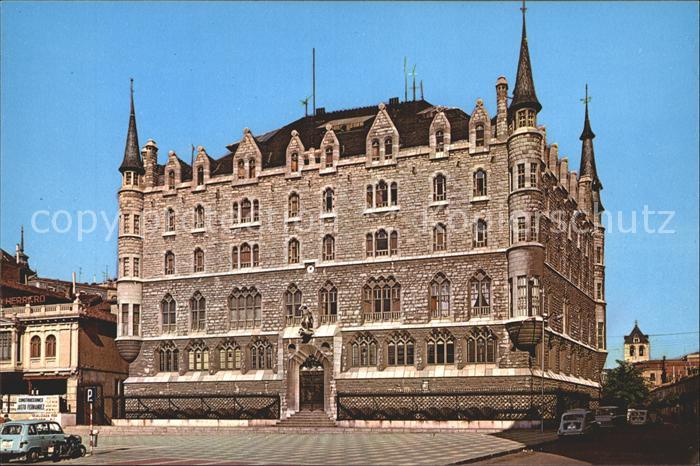 Leon Castilla y Leon Edificio de la Caja de Ahorros
