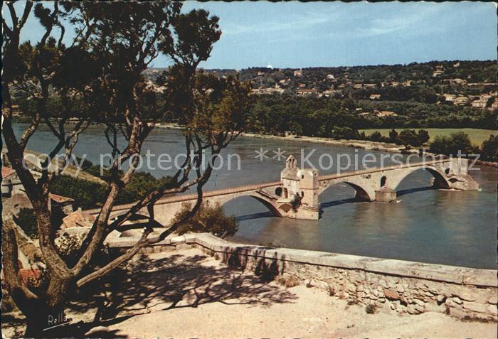 Avignon Vaucluse Le PontSaint Benezet et la Chapelle Saint Nicolas