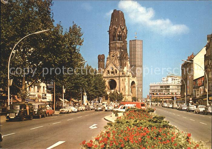 BERLIN  CITY Kurfuerstendamm mit Kaiser Wilhelm Gedaechtniskirche