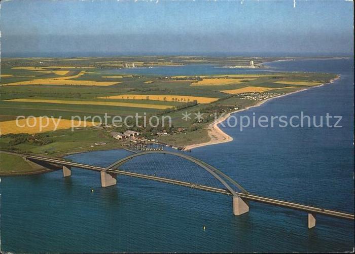 Fehmarn mit Fehmarnsundbruecke Fliegeraufnahme