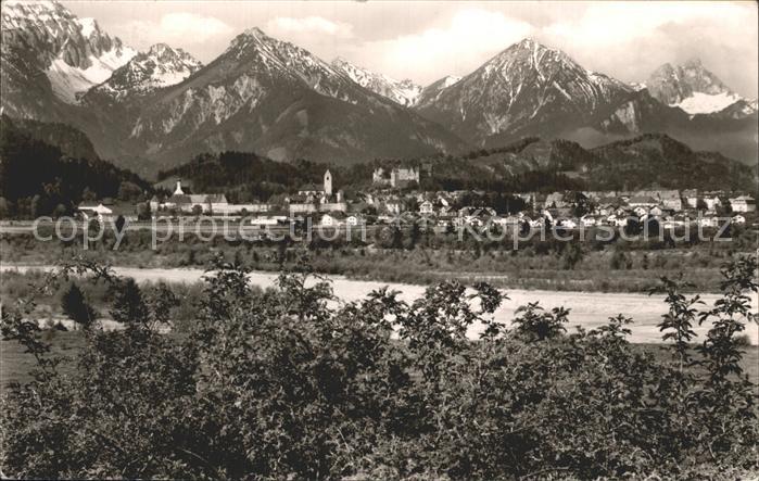 Fuessen Allgaeu mit Schlicke Vilser Kegel Rossberg und Aggenstein