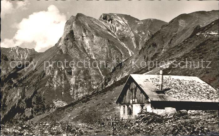 Samerberg Kaeseralm mit Himmelhorn und Schneck