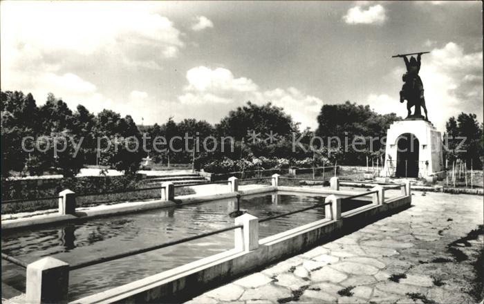 Kisujszallas Vilaghaborus emlekmue Tapai Antal alkotasa