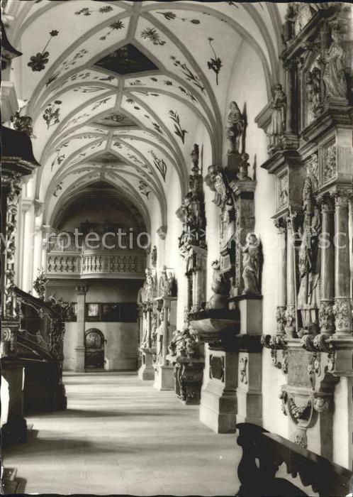 Bamberg St Michaelskirche Seitengang mit Grabmaelern der Bamberger Bischoefe