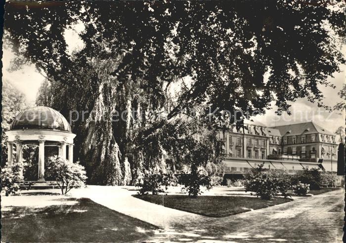 Bad Pyrmont Staatl Kurhotel mit Erdbeertempel