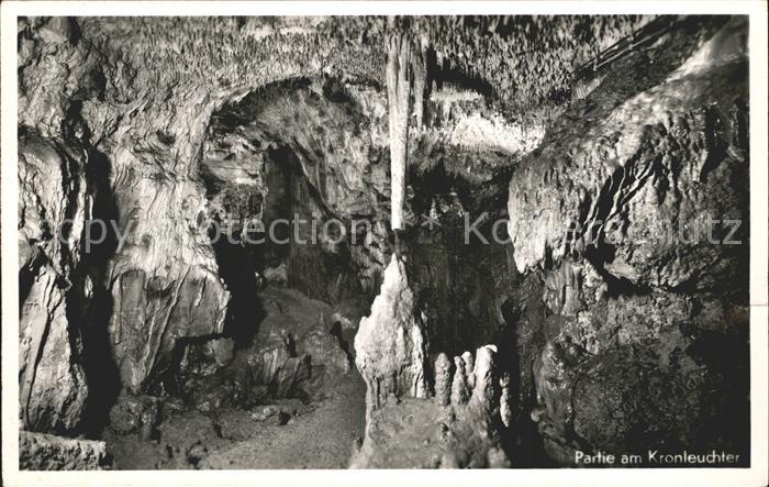 Hoehlen Caves Grottes Karlshöhle Erpfingen Partie am Kronleuc
