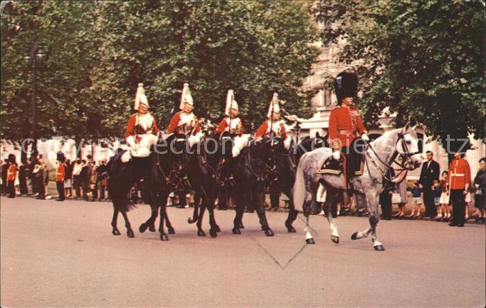 Leibgarde Wache Mounted Guards in the Mall London