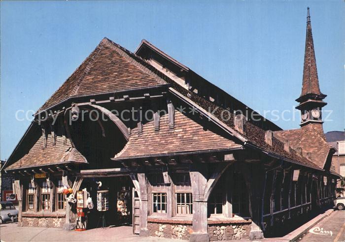 Etretat La Halle et son Clocher