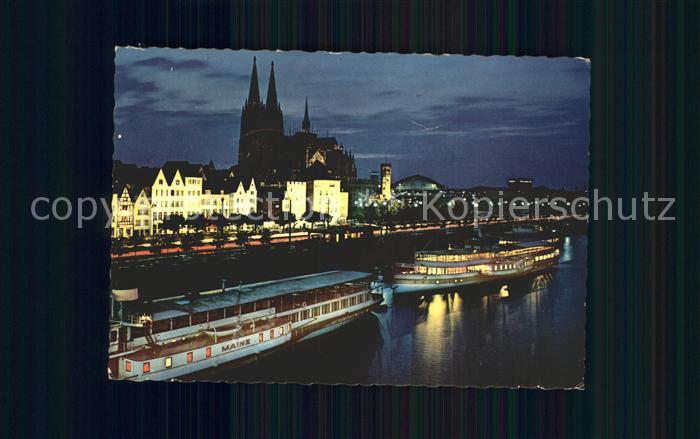 Koeln Rhein Dampferanlegestelle mit Dom