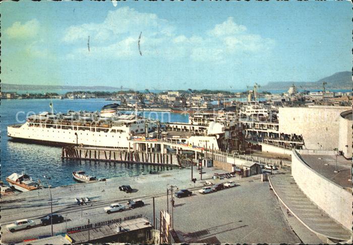 Messina Hafenbahnhof Faehrschiff