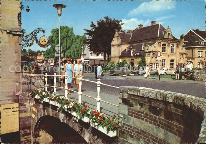 Valkenburg Suedholland Dorrenplein met Spaans Leenhof