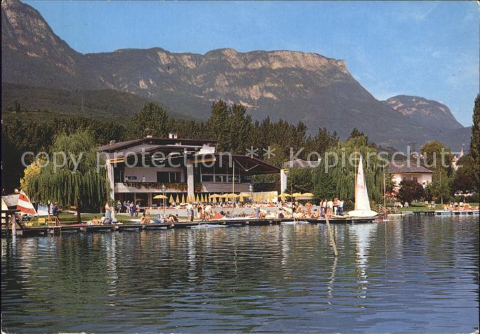 Kaltern Weinstrasse Tirol Kalterer See mit Mendelpass