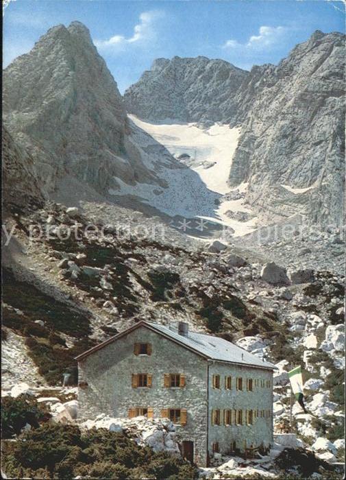 Blaueishuette Berchtesgaden mit Hochkalter und Blaueisgletscher