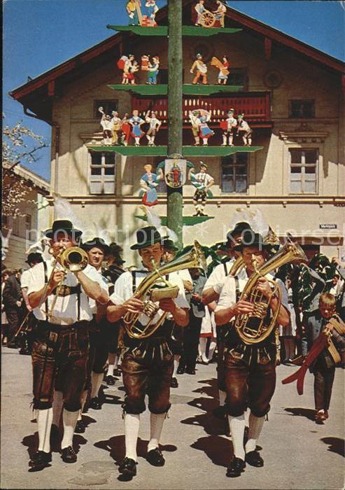 Musikanten Chiemsee Trachtenmusik Maibaum Posaune Tuba