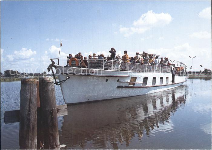 Motorboote F. Chopin Gizycko W porcie Zeglugi Mazurskiej