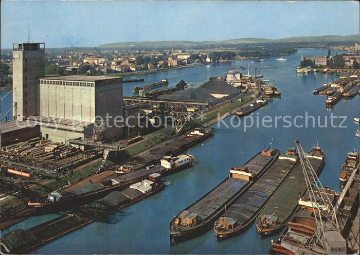 Hafenanlagen Basel Kleinhueningen Rheinhafen Frachtschiffe
