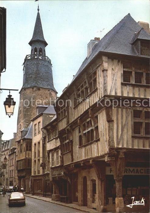 Dinan 22 Rue horloge maisons colombages