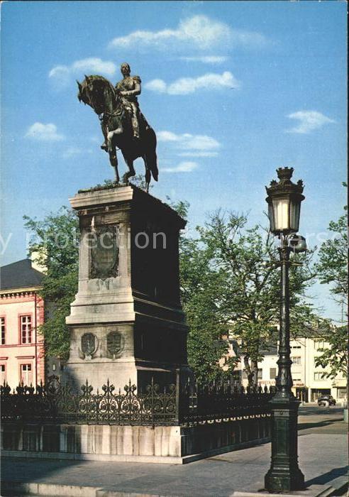 LUXEMBOURG  Luxemburg Monument equestre Guillame II