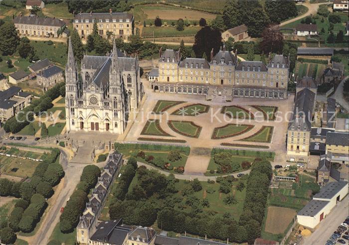 La Chapelle-Montligeon Basilique Notre Dame Jardins