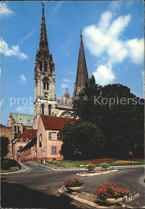 Chartres 28 Place Jean Moulin cathedrale