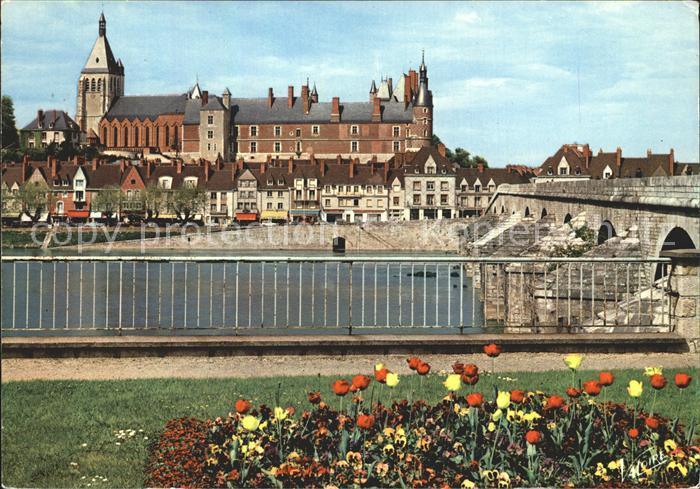 Gien 45 Eglise Sainte-Jeanne d Arc