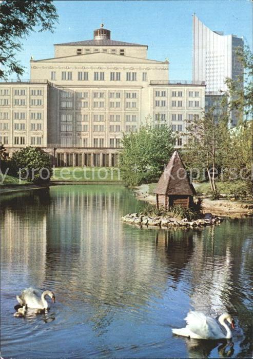 LEIPZIG Sachsen Schwanenteich mit Oper