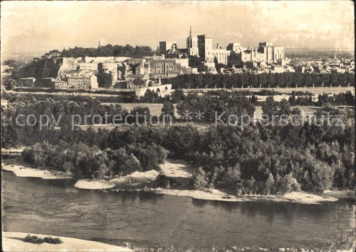 Avignon Vaucluse Rhone et le Palais des Papes