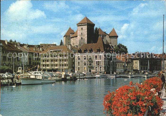 Annecy Haute-Savoie et ses fleurs Le Port et le Chateau d Annecy