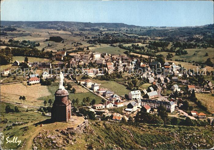 Saint-Pardoux Deux-Sevres Vue aerienne Au premier plan la Vierge de Natzy