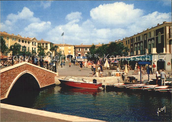 Port Grimaud Place du Marche