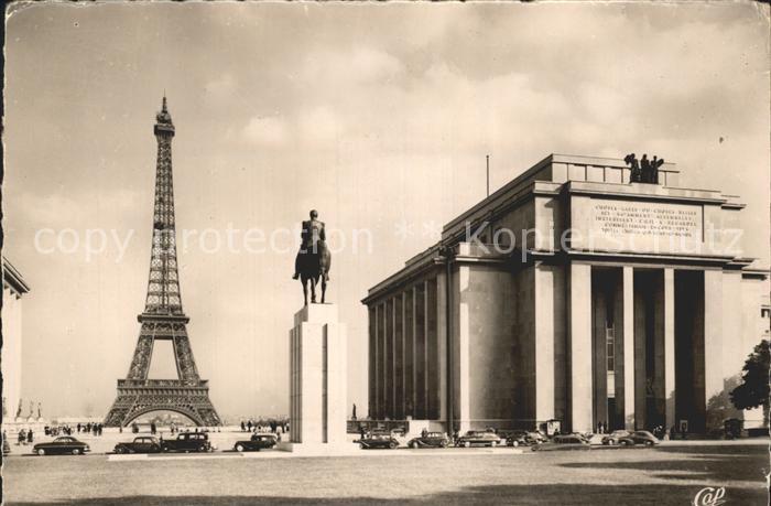 Paris Palais Chaillot L Aile Passe Monument Foch Tour Eiffel