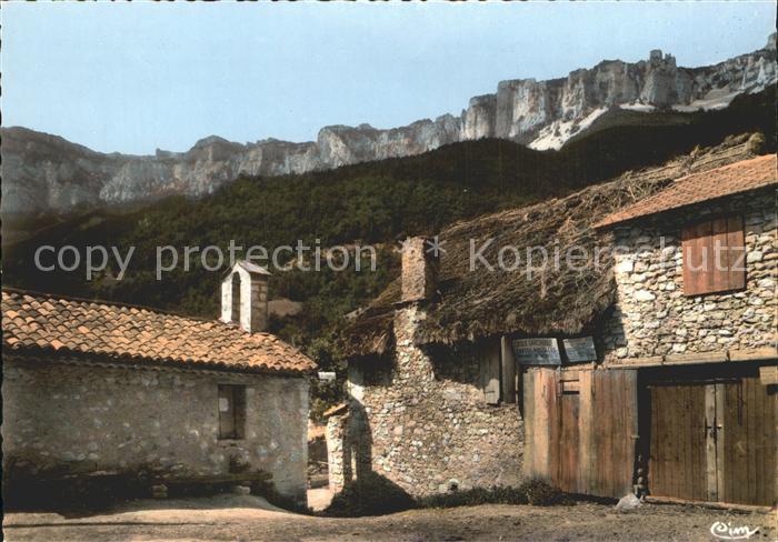 Macon 71 Le Cirque d`Archiane Chapelle et Glanda