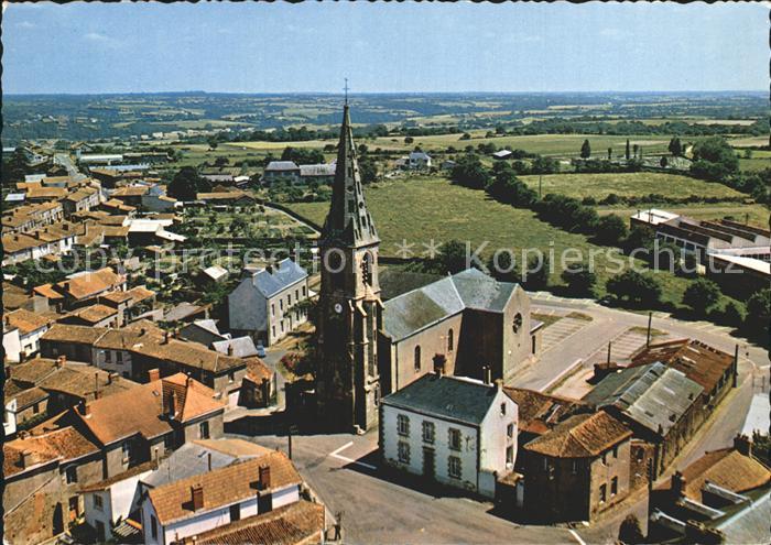 Montigne-sur-Moine Fliegeraufnahme Kirchenpartie