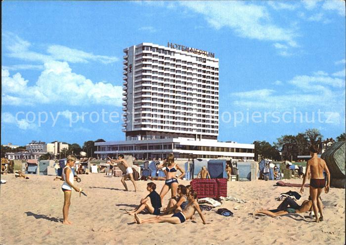 Warnemuende Ostseebad Strand am Hotel Neptun