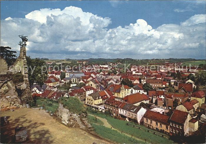 Valkenburg Suedholland mit Ruine