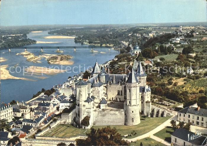 Saumur Chateau et Loire Fliegeraufnahme