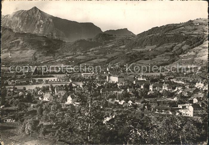 Cluses avec Pic Marcelly