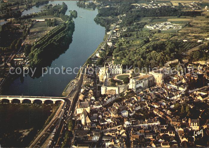 Amboise Fliegeraufnahme mit Loirebruecke und Schloss