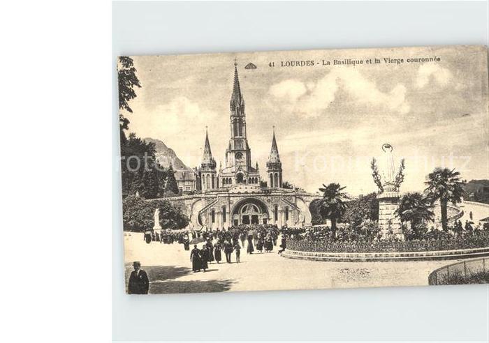 Lourdes Hautes Pyrenees La Basilique et la Vierge couronnee