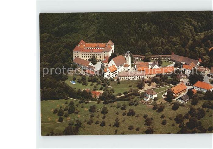Wolfegg Renaissance Schloss mit Pfarr und Stiftskirche St Katharina Fliegeraufna