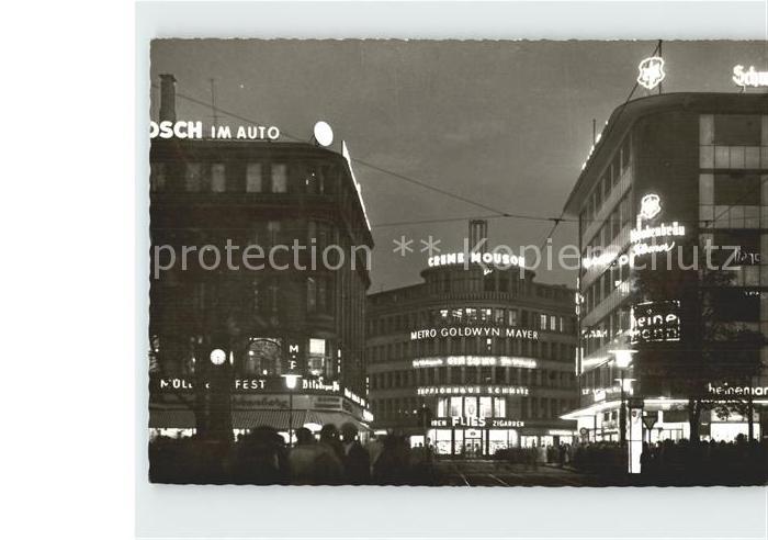 DuessELDORF  CITY Corneliusplatz bei Nacht