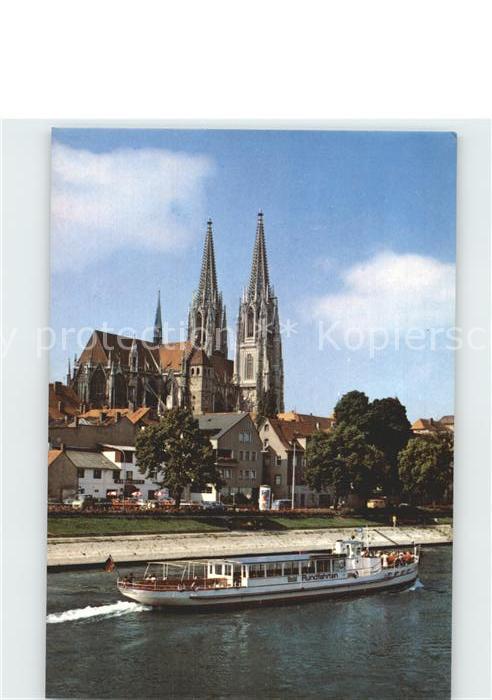 REGENSBURG Bayern Donaupartie Fahrgastschiff Dom