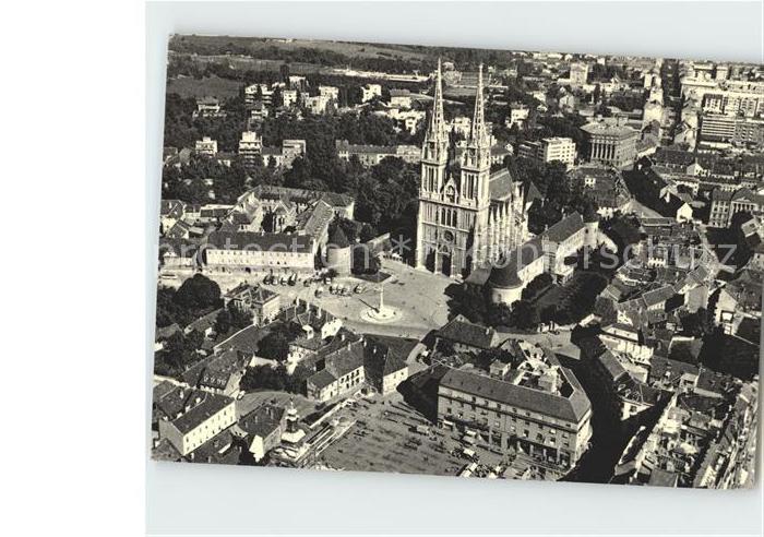 Zagreb Katedrala avijonski snimak