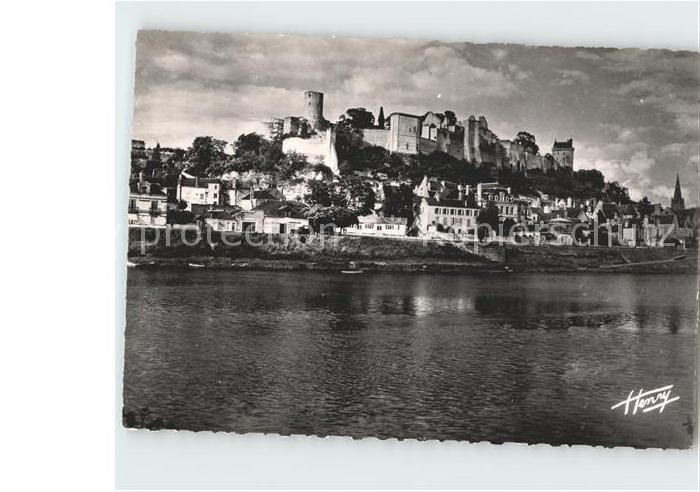 Chinon Indre et Loire Le Chateau dominant la Vienne