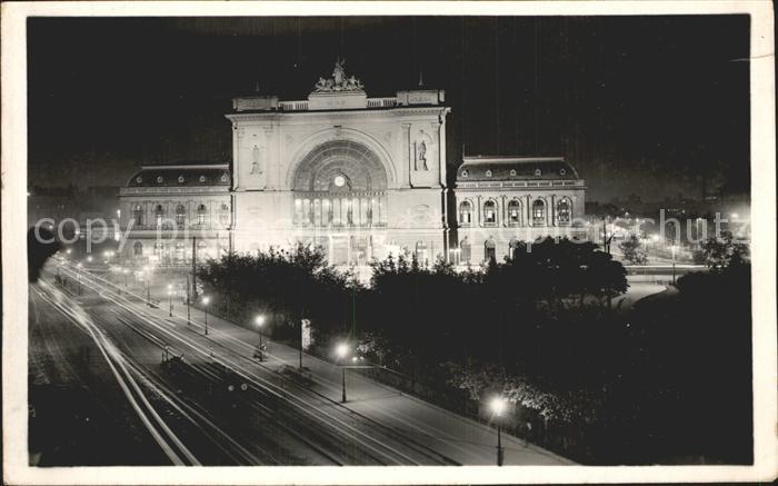 Budapest Ostbahnhof bei Nacht