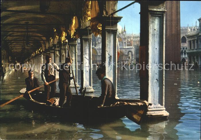 Venezia Venedig Piazza S. Marco Alta Marea