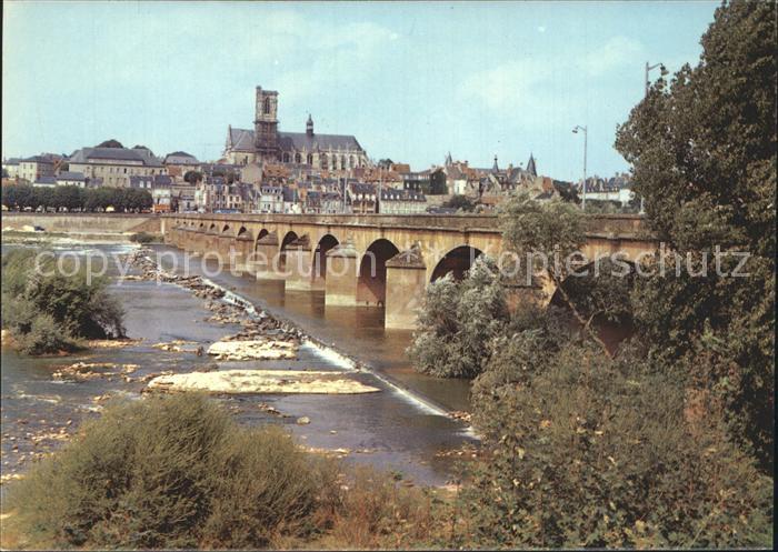 Nevers 58 Pont sur la Loire