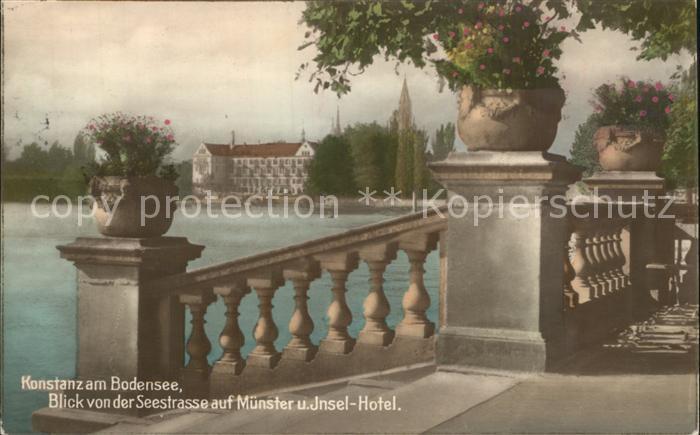Konstanz Bodensee Blick von der Seestrasse auf Muenster und Insel Hotel