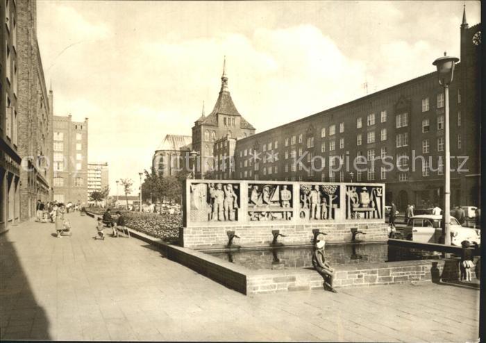 ROSTOCK  CITY Langestrasse Brunnen